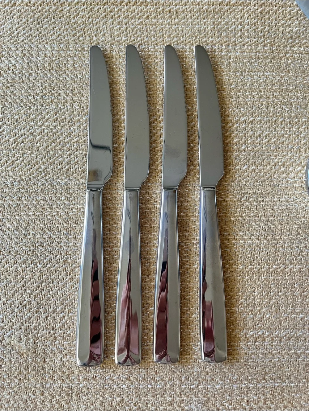 Lani Stainless by J A HENCKELS ZWILLING Dinner Knives (4)